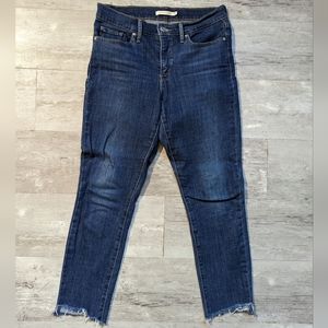 Women's Levi's jeans